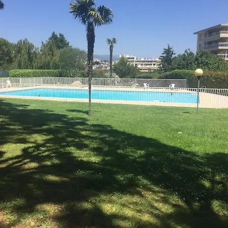 公寓 Superbe Avec Piscine Et Tennis 昂蒂布